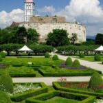 60er Die Ausstellung findet im Renaissanceschloss Schallaburg bei Melk in Niederösterreich statt.