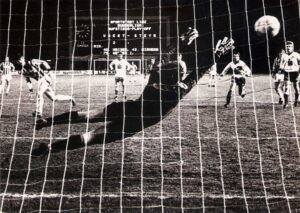 Poparic als erfolgreicher 3 : 1-Elfmeter-Schütze im OÖ-Derby gegen den SK Vowärts Steyr. Foto: privat