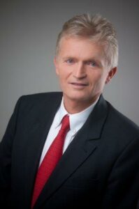 Univ. Prof. Dr. Wolfgang Gstöttner, Vorstand der Universitätsklinik für Hals-, Nasen- und Ohrenkrankheiten in Wien
