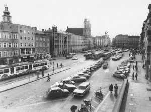 Der Linzer Hauptplatz in den späten 70iger Jahren.