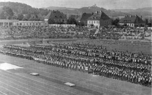 Eröffnungs-Festivitäten am 28. Juni 1952 im Linzer Stadion auf der Gugl. Foto: Archiv der Stadt Linz