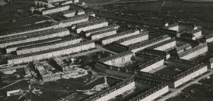 Blick auf die Hitler-Bauten im Stadtteil Neue Heimat, in der heute noch die Wohnqualität sehr hoch ist. Foto: NORDICO