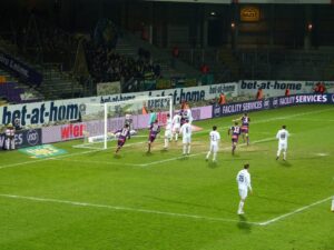 ... und Sekunden später zappelt der Ball zum 1 : 0 im Netz. Foto: oepb 