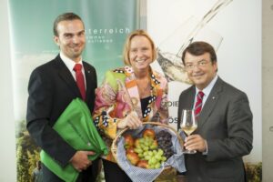 V.l.: Mag. Christian Dworan (Marketing Manager), Dr. Petra Stolba (ÖW Geschäftsführerin), Mag. Willi Klinger (ÖWM Geschäftsführer). Foto: ÖWM