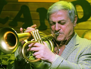 In Montenegro geborene Trompeter und Komponist Dusko Goykovich. Foto: JazzFestWien14