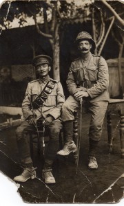 Die Brüder George, 10th Battalion, Sherwood Foresters (Notts und Derby) Regiment, am 22. März 1918 während Kampfhandlungen gefallen, und Harry Brain, Queen's Own Oxfordshire Hussars, in Havrincourt, Frankreich. Foto: Keith Brain