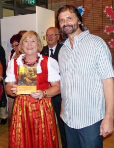 Die Autorin Marita Haller und der Ideengeber zum Buch Ivan Falta bei der Präsentation im Juli 2014.