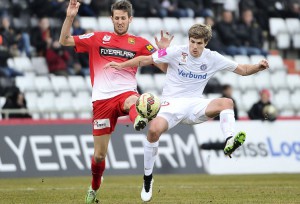 Christoph Schösswendter (links, Admira/Wacker) gegen Philipp Zulechner (Austria Wien). Foto: GEPA