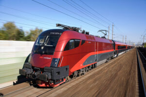 Das seinerzeit von Vizekanzler Erhard Busek getätigte Zitat: "In der Monarchie war die Verbindung zwischen Wien und Prag besser!", kann langsam aber sicher entkräftet werden. Foto: ÖBB/Eisenberger