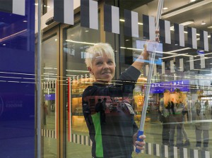  ... im Innenbereich der Bahnhöfe - die ÖBB putzt, im zügigen Dienste ihrer Kunden. Foto: ÖBB