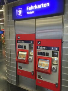 Telefon-Joker am ÖBB-Ticketautomaten. Foto: ÖBB/Braun