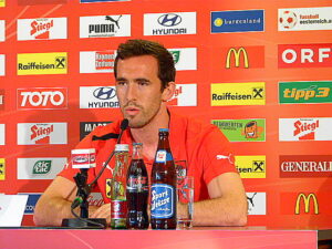 Und auch der Mannschafts-Kapitän Christian Fuchs ist begeistert, sprachen sich doch die Aktiven für ein unbedingtes Halten des Teamchefs aus. Foto: oepb