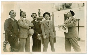 Fotograf unbekannt: V.l.: Max Lorenz, Rudolf Laubenthal, Armand Tokatyan, Jan Kiepura und Richard Tauber im Jahre 1931. NORDICO Stadtmuseum Linz
