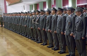 ... der Festakt wurde jedoch mit der ganzen Pracht einer Militärischen Parade vollzogen. Beide Fotos: Bundesheer / Simader