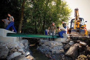 Die Behelfsbrücke in Schwertberg-Winden ist seit 3. August 2016 für Fahrzeuge mit bis zu 30 Tonnen befahrbar. Foto: BMLVS / Vzlt Anton MICKLA