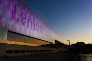 Auftakt zur Linzer Klangwolke bei "Freiem Eintritt" ins LENTOS Kunstmuseum Linz am 10. September 2016. Foto: Gortana Photography