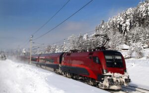 Die ÖBB sind stets darum bemüht, dafür Sorge zu tragen, dass die jährlichen 459 Millionen Fahrgäste, auch und gerade im Winter zügig und gefahrlos an ihr Ziel kommen. Foto: ÖBB / Christoph Posch