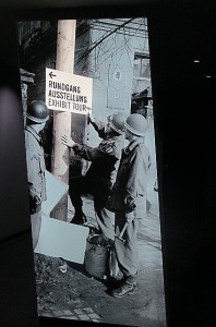 Hinweisschild durch die Dauerausstellung. Foto: oepb