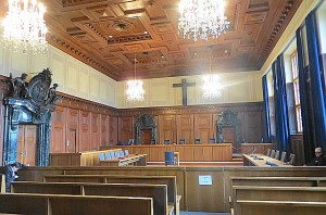 ... und als Ort der Rechtsprechung im Jahre 2015. Beide Fotos: oepb