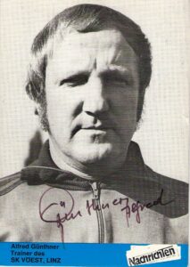 Alfred Günthner als Trainer beim SK VÖEST Linz im Sommer 1976. Autogrammkarte/Sammlung oepb