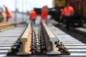 Es werden mitunter neue Geleise verlegt. Foto: ÖBB / Robert Deopito 