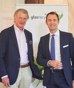 Gast-Referent Anders Wijkman (links) und AGR-Geschäftsführer Harald Hauke anlässlich des 9. Austria Glas ReCIRCLE am 21. Juni 2017. Foto: AGR / Harald Fürst