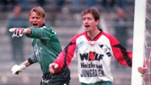 Im Herbst 1995 stand Alexander Manninger (links) beim SK Vorwärts Steyr zwischen den Pfosten. Die Oberösterreicher spielen damals noch im Oberhaus. Foto: GEPA 