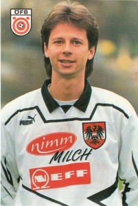 Peter Schöttel 27-jährig als ÖFB-Teamspieler des Jahres 1994. Autogrammkarte / Sammlung: oepb
