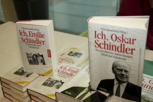 Erika Rosenberg-Biographien über Emilie und Oskar Schindler. Foto: Museum Niederösterreich