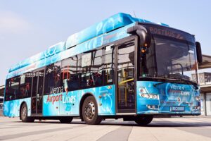 ÖBB Postbus startet erstmalig den Testbetrieb eines Wasserstoffbusses in Österreich. Der emissionsfreie Wasserstoffbus ist für die Dauer von drei Wochen auf der Strecke der Vienna Airport Lines im Einsatz. Foto: ÖBB / Marek Knopp