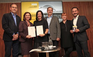 Von links: Christian Rapp (wissenschaftlicher Leiter Haus der Geschichte im Museum Niederösterreich), Landtags-Abgeordnete Doris Schmidl in Vertretung von Landeshauptfrau Johanna Mikl-Leitner, Katharina Strasser (Leiterin Literaturedition NÖ), Reinhard Linke (Moderation), sowie Chris Lohner. Foto: Museum Niederösterreich