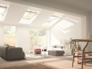 Einfach und samrt - VELUX ACTIVE sorgt nicht nur für strahlend helle Räume, ...