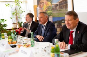 54 Prozent der Befragten geben ein positives Bild von Pflegeheimen ab. Um Wohnen im Alter zu verbessern, werden mehr Modularität und Vielfalt, sowie verbesserte Beratung und erhöhte öffentliche Förderungen gefordert. Dies wurde am 22. Jänner 2019 im Rahmen eines Pressegespräches in Wien verlautbart. Foto: SeneCura