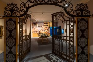 Blick in die Ausstellung ³Der Hände Werk² auf der Schallaburg 2019. Foto: Klaus Pichler / kpic.at