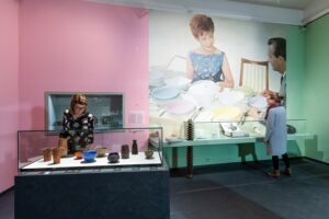 Blick in die Ausstellung ³Der Hände Werk² auf der Schallaburg 2019. Foto: Klaus Pichler / kpic.at