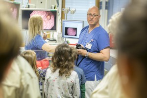 Endoskopie hautnah erleben, konnten die Besucher/innen in der neuen Fachklinik für den gesamten Verdauungstrakt Barmherzige Schwestern Krankenhaus Wien, wo diese Untersuchung rund 6.400 mal jährlich durchgeführt wird und auch gleichzeitig Eingriffe gemacht werden können. Foto: Bubu Dujmic