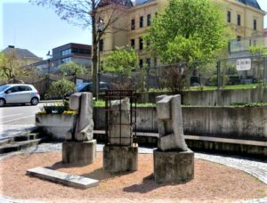 An ihn und sein Tun im Dienste an der Menschheit erinnert heute der Dr. Josef Sora-Platz in Melk. Foto: oepb