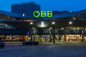Der ÖBB-Schienenverkehr spart jährlich rd. 3,5 Mio. Tonnen CO2 im Kampf gegen Klimawandel. Foto: ÖBB / Fritscher