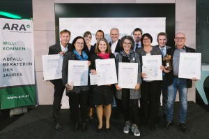 Es zählen Engagement, Nachhaltigkeit und Kreativität: Jedes Jahr holt die Altstoff Recycling Austria AG (ARA) die besten Projekte aus der heimischen Abfallberatung und deren Initiatoren vor den Vorhang. Die heurigen Top-Auszeichnungen im Rahmen der Preisverleihung zum „ARA Abfallberater/in des Jahres“ gingen an Projekte aus Oberösterreich, Wien und Osttirol. Im Bild alle Preisträger. Foto: ARA / Ines Bacher