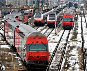 Die S-Bahn ist seit Jahren erfolgreich auf Schiene. Sie wird von den ÖBB sukzessive ausgebaut, um den künftigen Anforderungen der Pendlerinnen und Pendlern an einen modernen öffentlichen Verkehr gerecht zu werden. In der Ostregion liegt der Fokus dabei aktuell im Süden von Wien. Foto: ÖBB