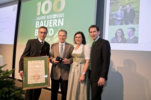 Der ausgezeichnete Sixtus Lanner (zweiter von links). Foto © Harald Klemm