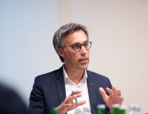 Der Bauernbund unterstreicht die Forderung von Sebastian Kurz an Von der Leyen. Im Bild Bauernbund-Präsident Georg Strasser. Foto: © Paul Gruber
