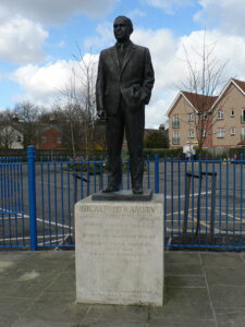 Die Statue von Sir Alf Ramsey in Ipswich. Foto: Self-made / Wikipedia