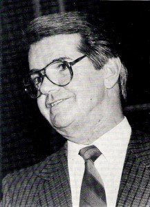 Sein Wort hatte stets Gewicht und sein ausgeprägter Weitblick in Sachen Fußballsport hierzulande war bemerkenswert. Joschi Walter (* 1925, † 1992) Boss von FK Austria Memphis Wien, hier anhand einer Pressekonferenz 1985. Foto: © oepb