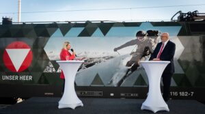  Die ÖBB bringen die neue Bundesheer-Lok auf Schiene. Foto: © ÖBB / Peter Berger 