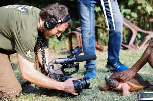  Tiergartenfilmer Jonas Kühnapfel. Foto: ©  Tiergarten Schönbrunn / Rupert Kainradl   